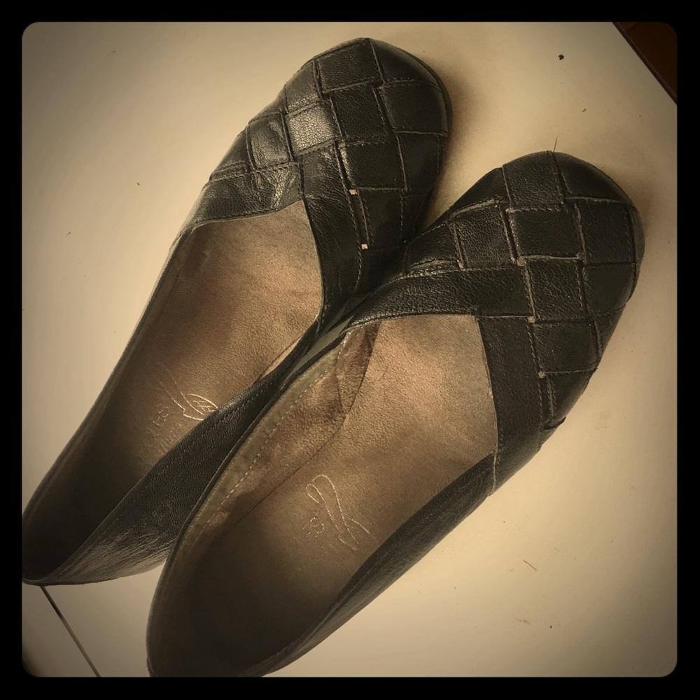 Shoe